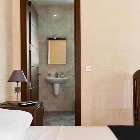 Villa Tal-bengi Luxury Indoor/outdoor Pool